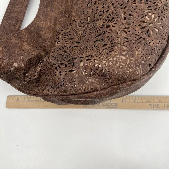 BIG BUDDLA XL Tan Bucket‎ Shoulder Bag With Laser Cutouts Over Bronze Metallic - Picture 11 of 12